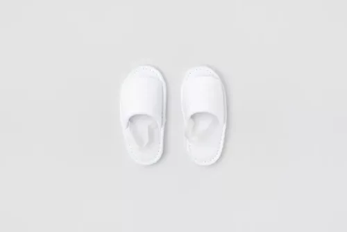  Hotel slippers